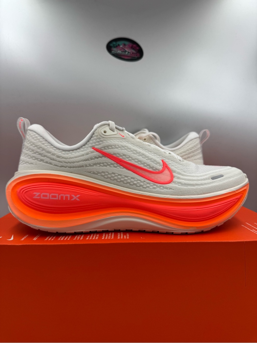 Nike Vomero Plus Sail Hot Lava BRAND NEW Size 8 Women